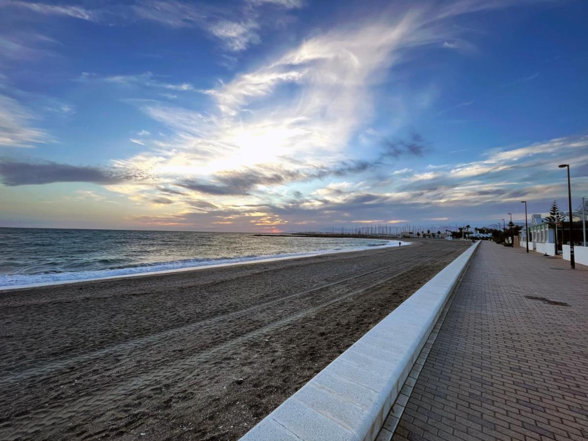Primera Linea De Playa De Martina Almerimar Exterior photo